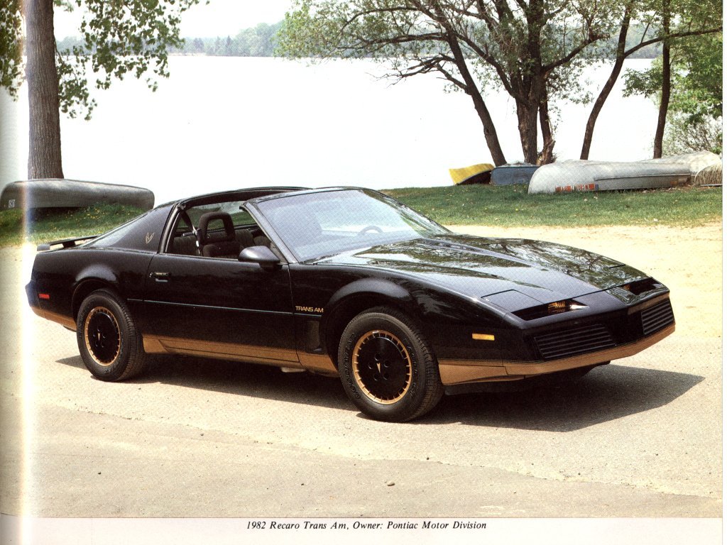 n_1982 Pontiac Firebird Trans Am Racaro-01.jpg